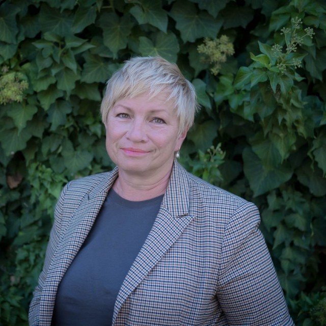 Dr. Olga Anderson (PhD)