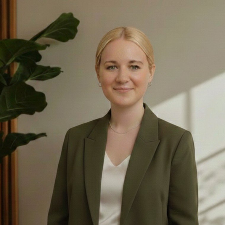 Lisa-Marie Koppl-Hurwitz (BSc (Hons), MSc (Hons) | PGDip CBT | PGCert LI CBT)