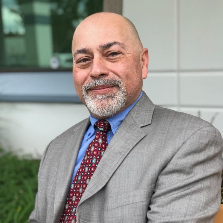 Mazda Lakpour (LMFT)