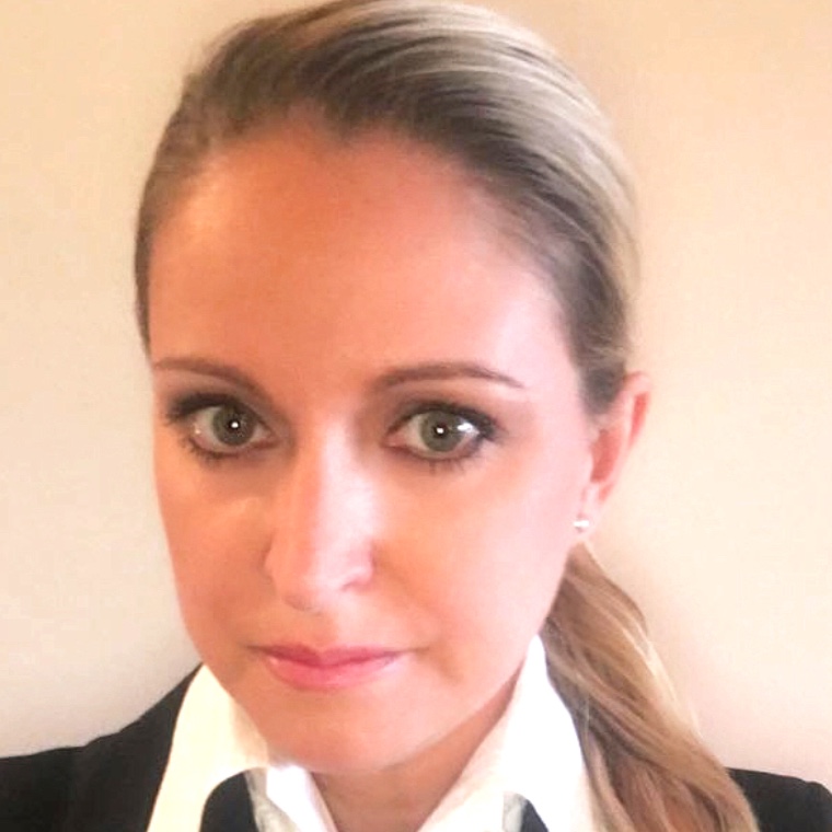 Dr. Martina Pavlicek (Psy.D.) Dr. Martina Pavlicek (Psy.D.)
