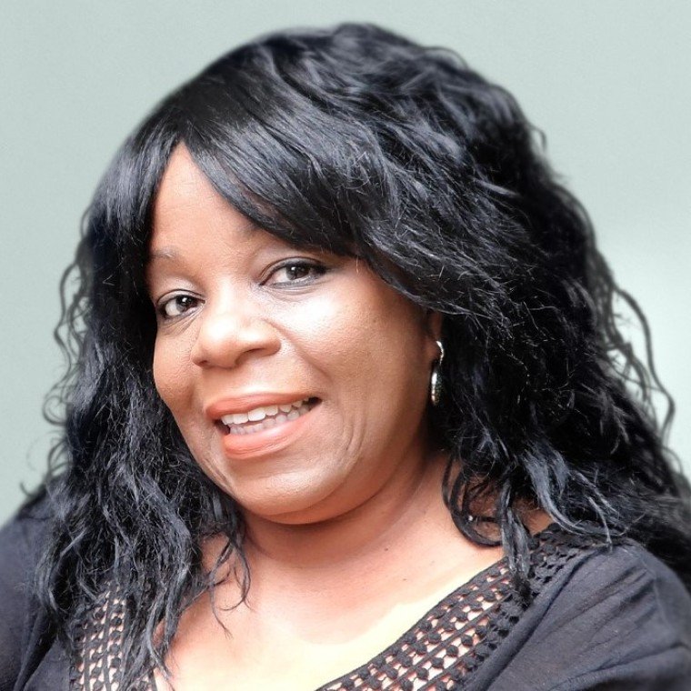 Kim Dallas (LCSW) Kim Dallas (LCSW)